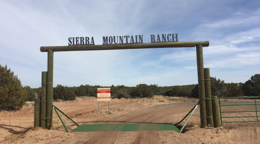 Sierra Mountain Ranch Entry