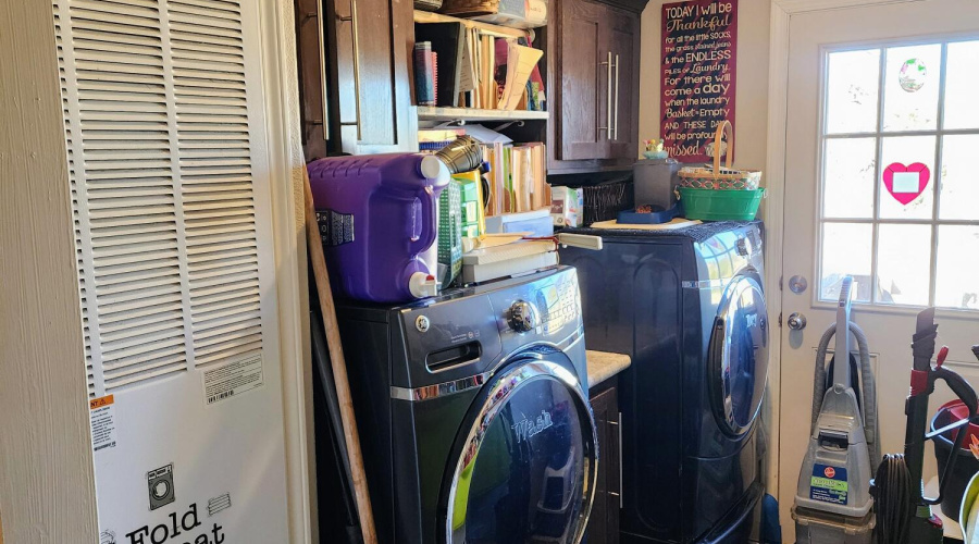 laundry/mud room