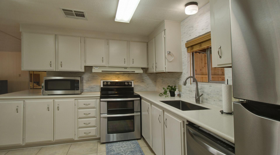 100 N Foothill Drive Kitchen 1