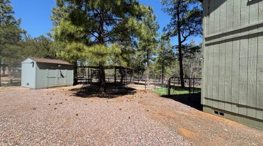 ext side tack shed and corrals