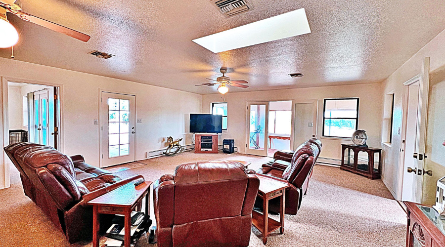 Family room w. door to yard.