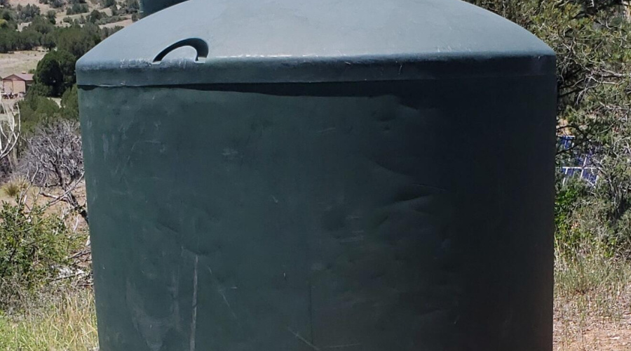 Water storage tank