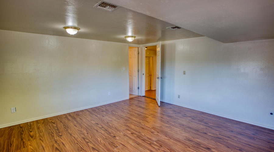 Main House Primary Bedroom