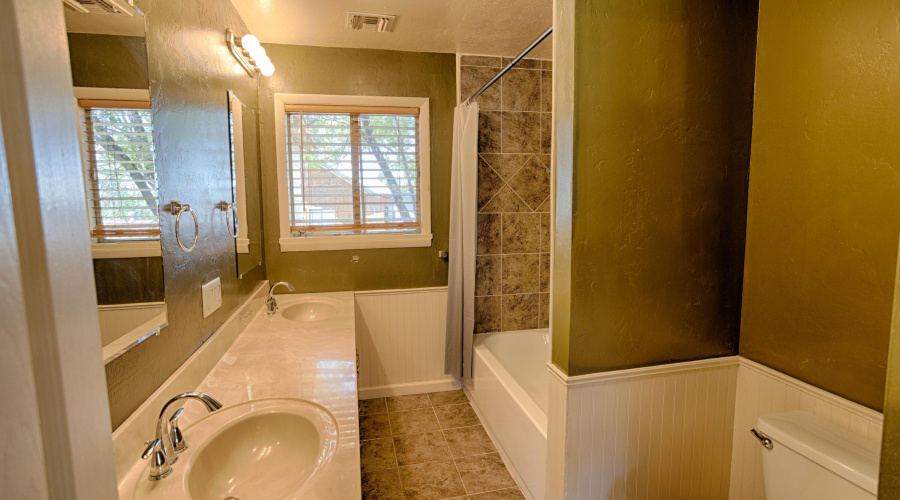 Main House Bathroom 2