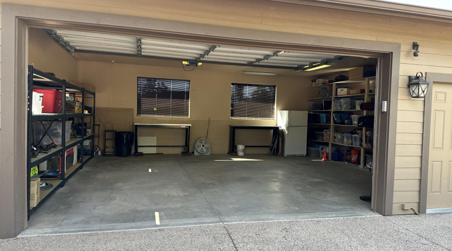 garage inside 2