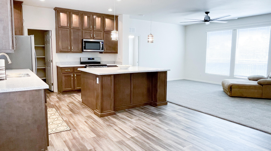 Livingroom Kitchen