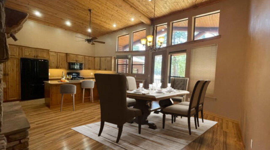 Beale_Pine_canyon_dining_room_26-04-23_1