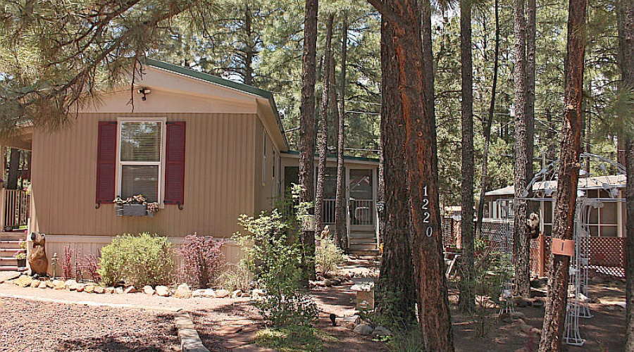 Fully Furnished Home in the tall pines