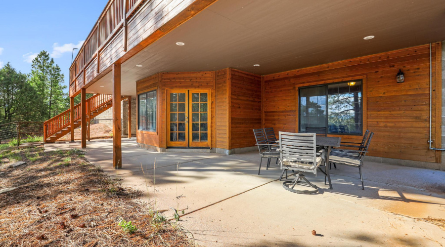 balcony walkout patio