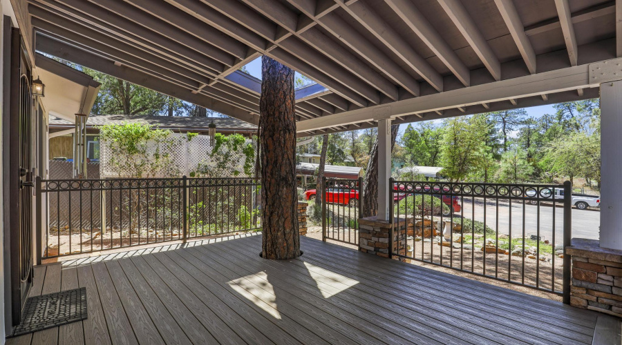 Front Covered Deck/Entry