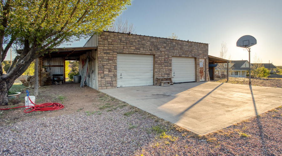 2-Car Detached Garage/Shop/Barn