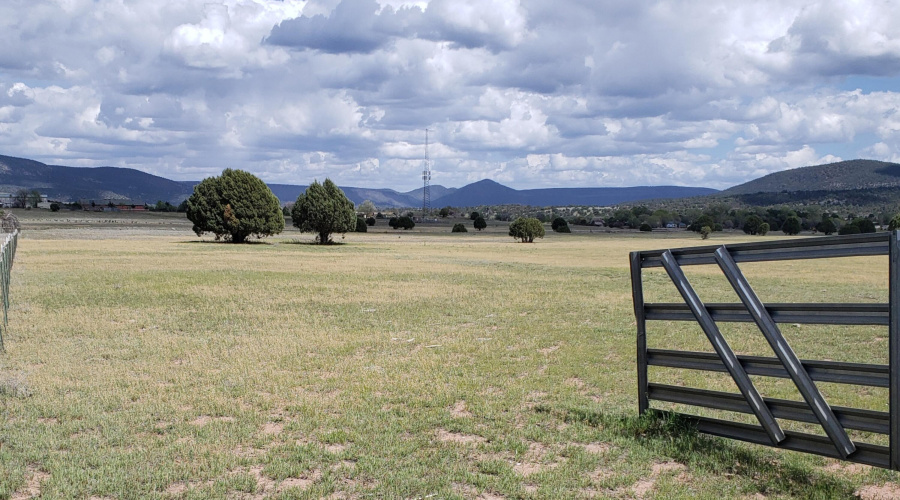 Elk Ridge Gate to 13 Acres