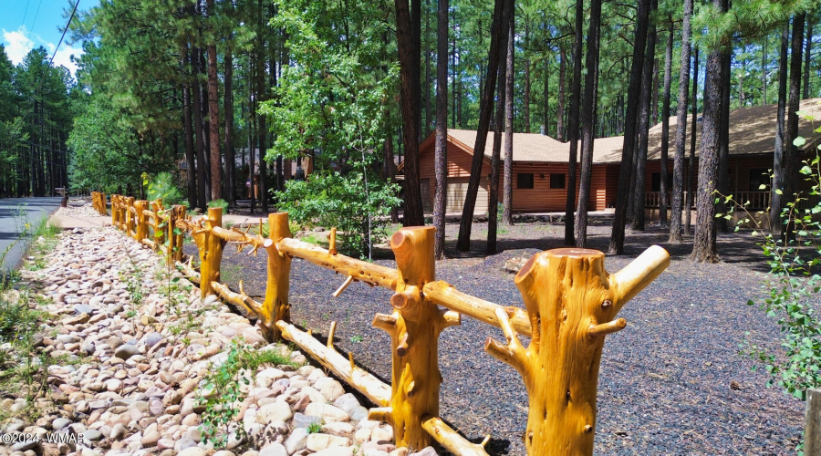 Beautiful wood split rail