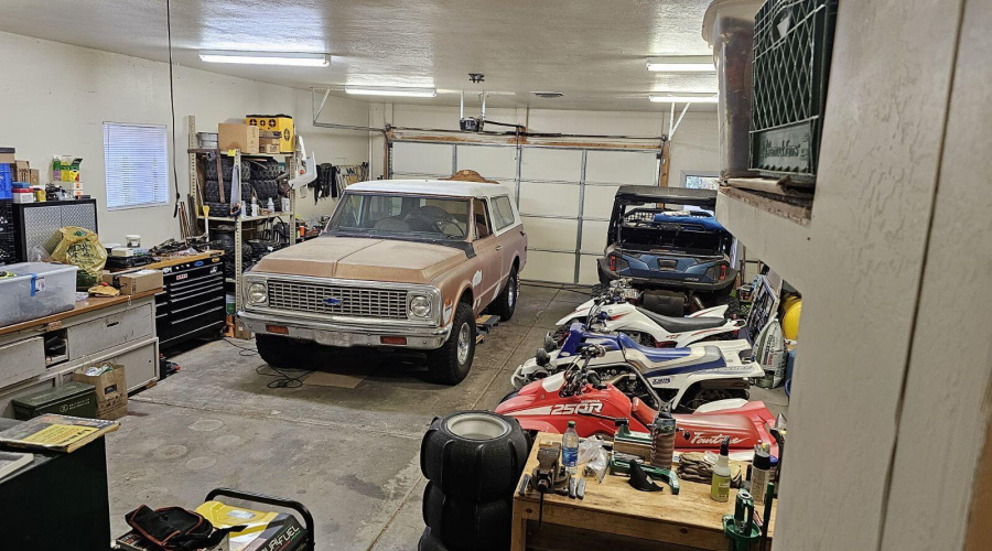 Garage