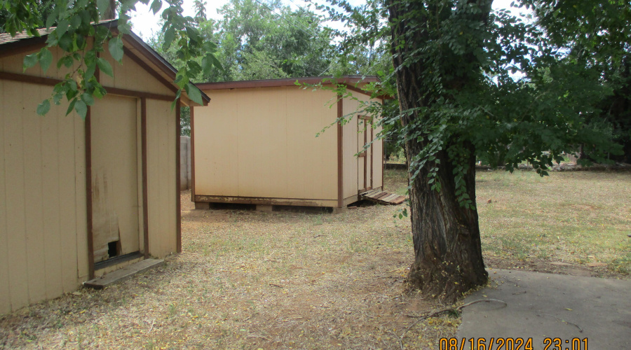 2 Sheds