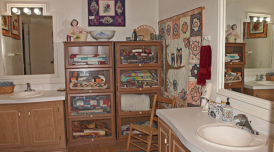 029_Upstairs Master Bathroom