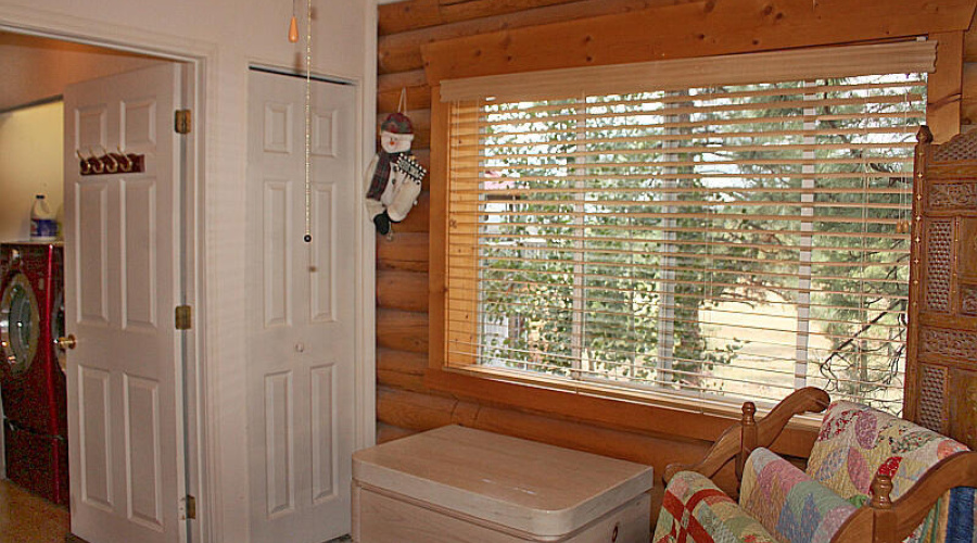 038_Back Bedroom Upstairs