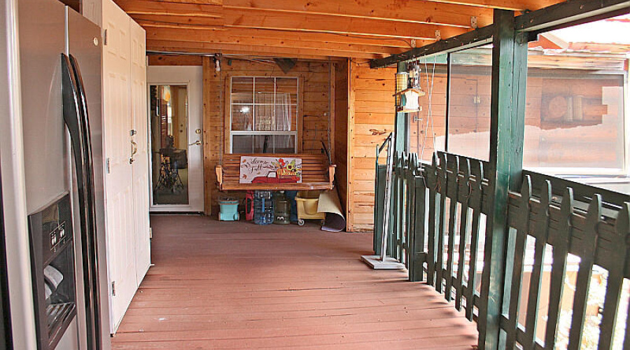 044_Upstairs Back Porch