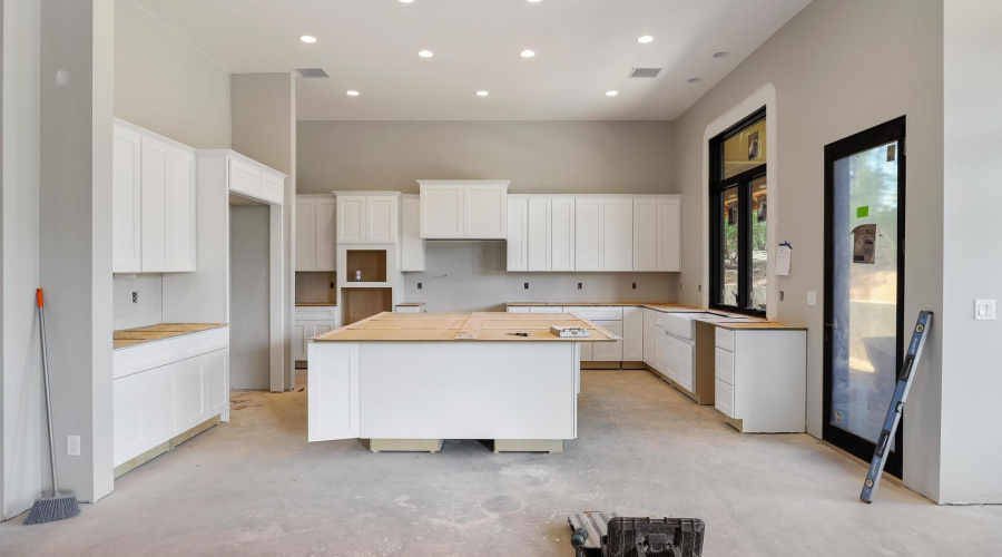 White Shaker Sollid Wood Cabinets