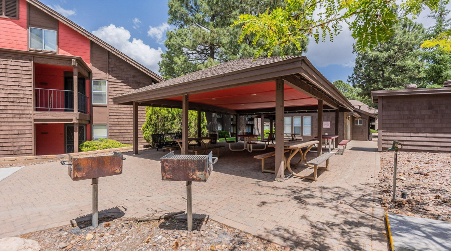 4-web-or-mls-Riordan Ranch-4