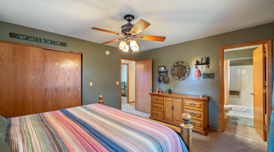 2203FourPointCir-Overgaard-AZ-18