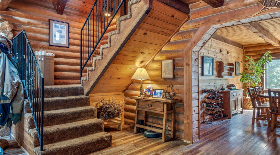 GREAT ROOM STAIRS