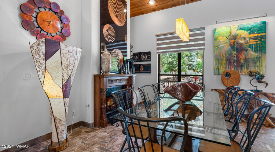 Dinning room  with fireplace