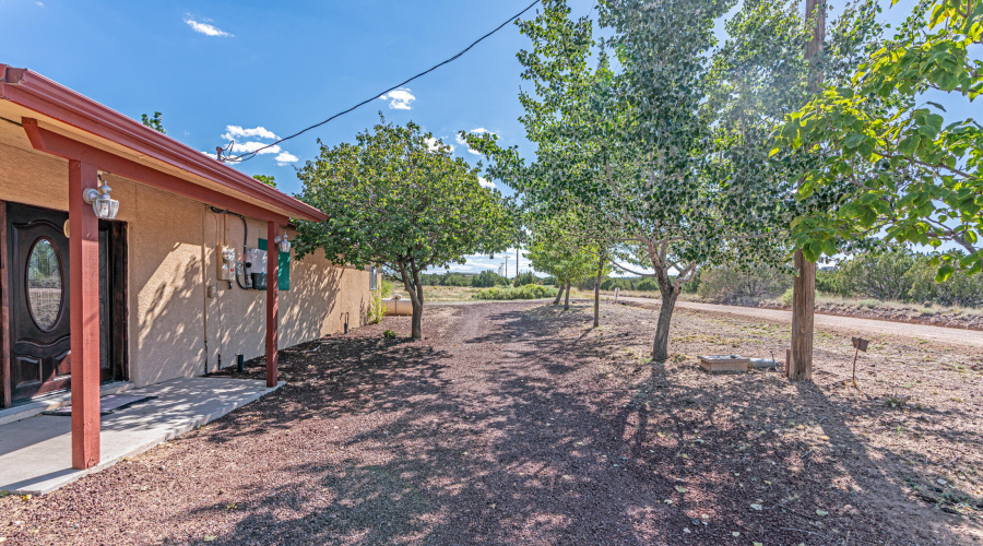 Round about driveway in front