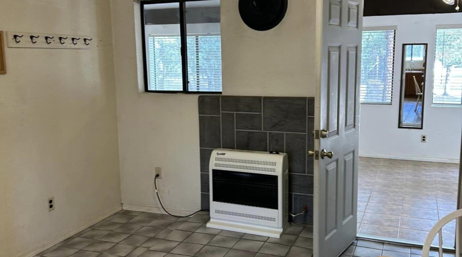 kitchen looking to front room door