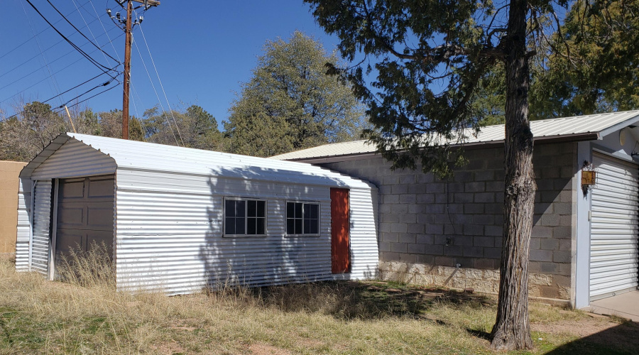 2 Connected Garages N of Hm