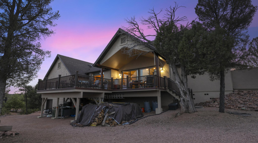 Back deck dusk 1E0A7654