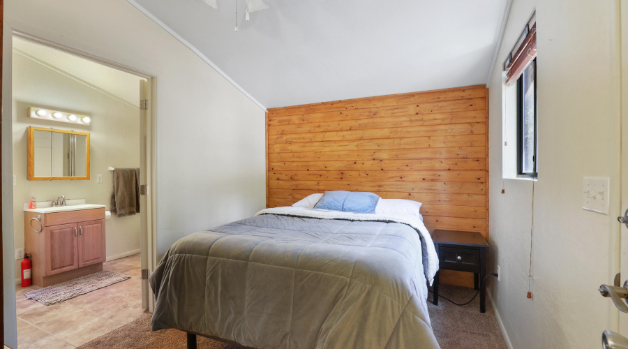 Master Bedroom-Bath