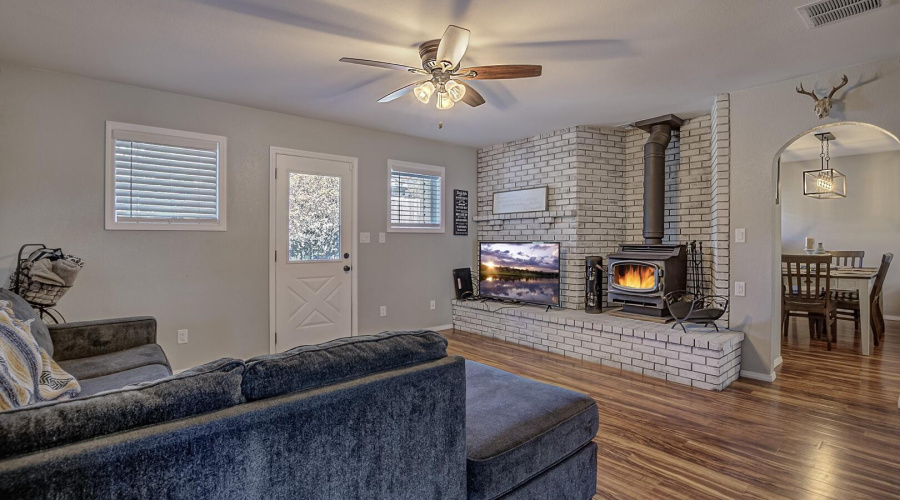 livingroom w. woodstove