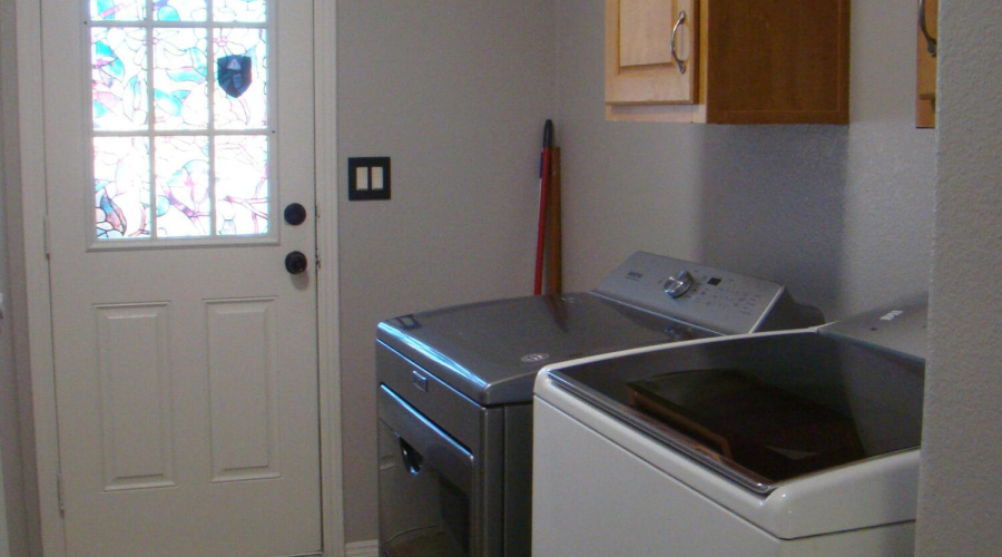 Laundry room entry