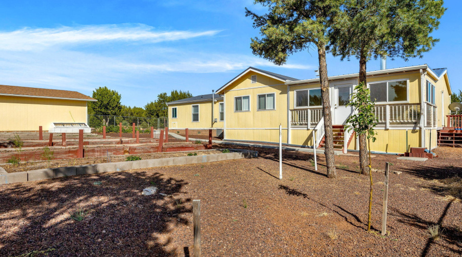 17 County Rd. 3205 Vernon, AZ 85940