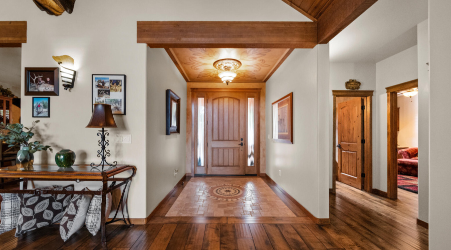 Entry/Foyer