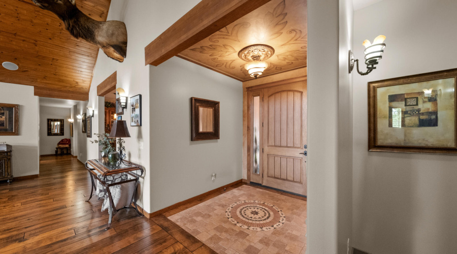 Entry/Foyer