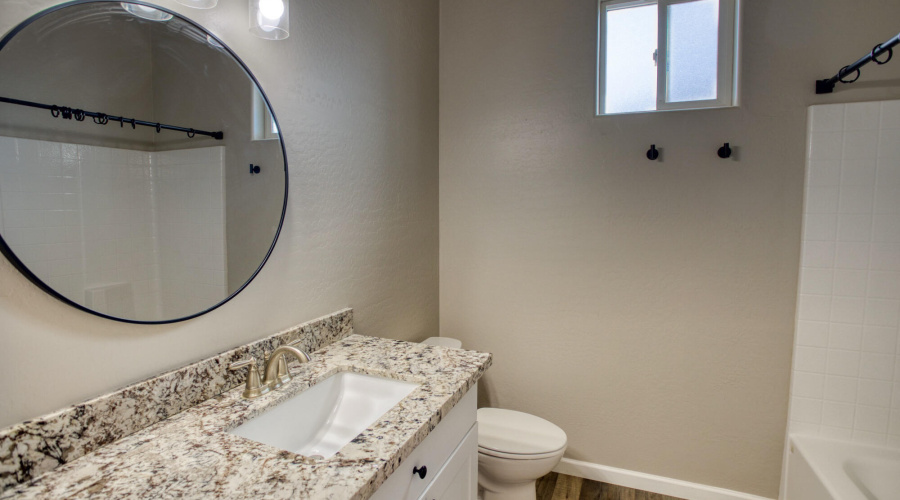 Guest Bath w/Granite