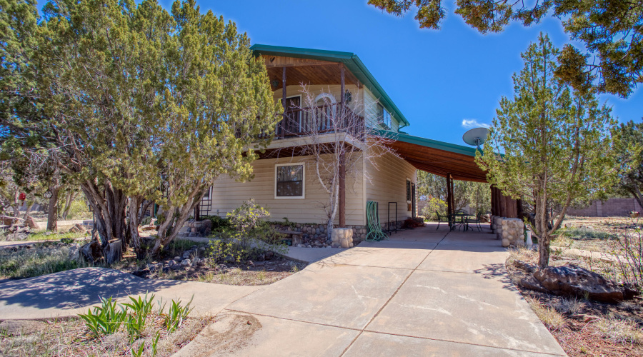 Carport/Patio