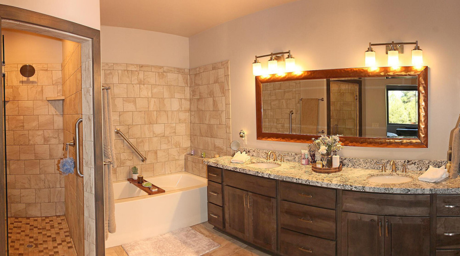 Relaxing Master Bath