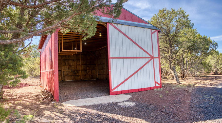 G2 Enclosed Barn