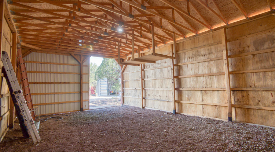 G4 Enclosed Barn