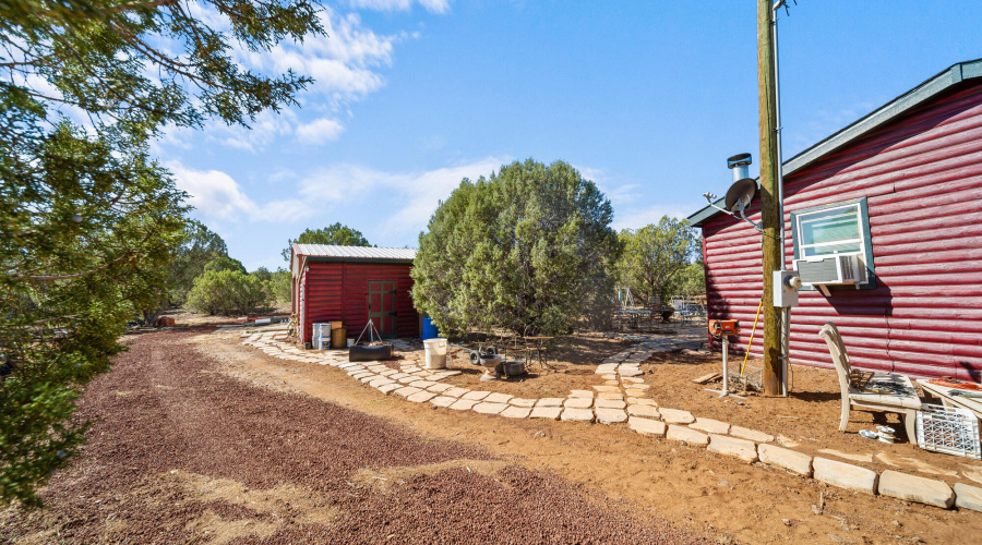 Side View/Driveway