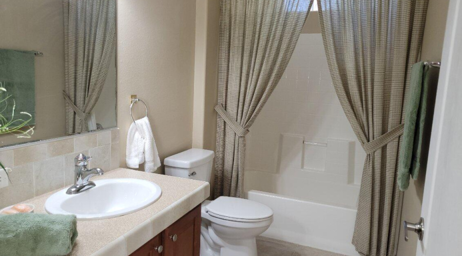 Modern Guest Bathroom