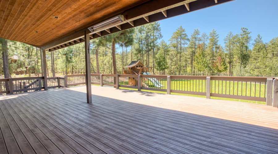 Covered Back Deck (2)