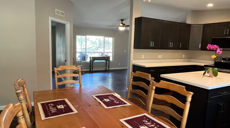 dining area open floor