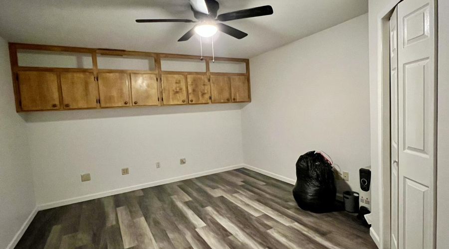 Office/potential bedroom