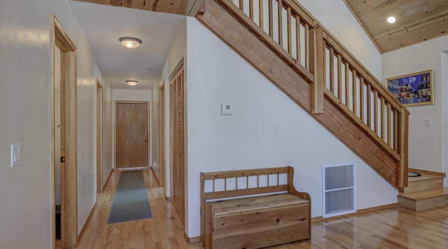 Hallway to bedrooms