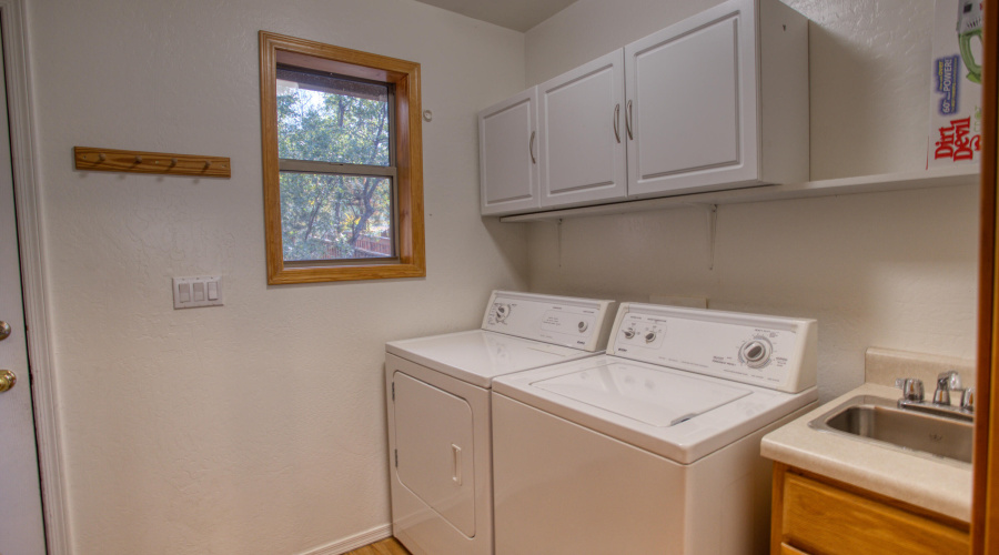 Laundry Room with Wash Basin