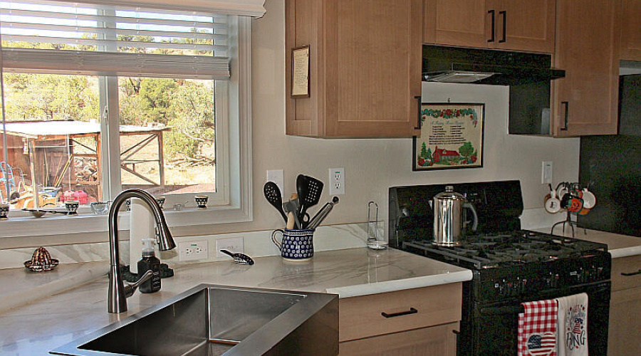 Farmhouse sink